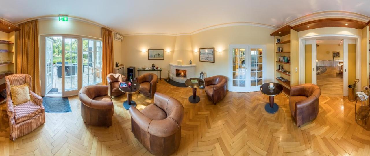 Hotel Villa Im Park デュッセルドルフ エクステリア 写真